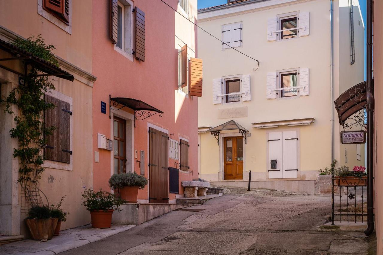Apartment Perla